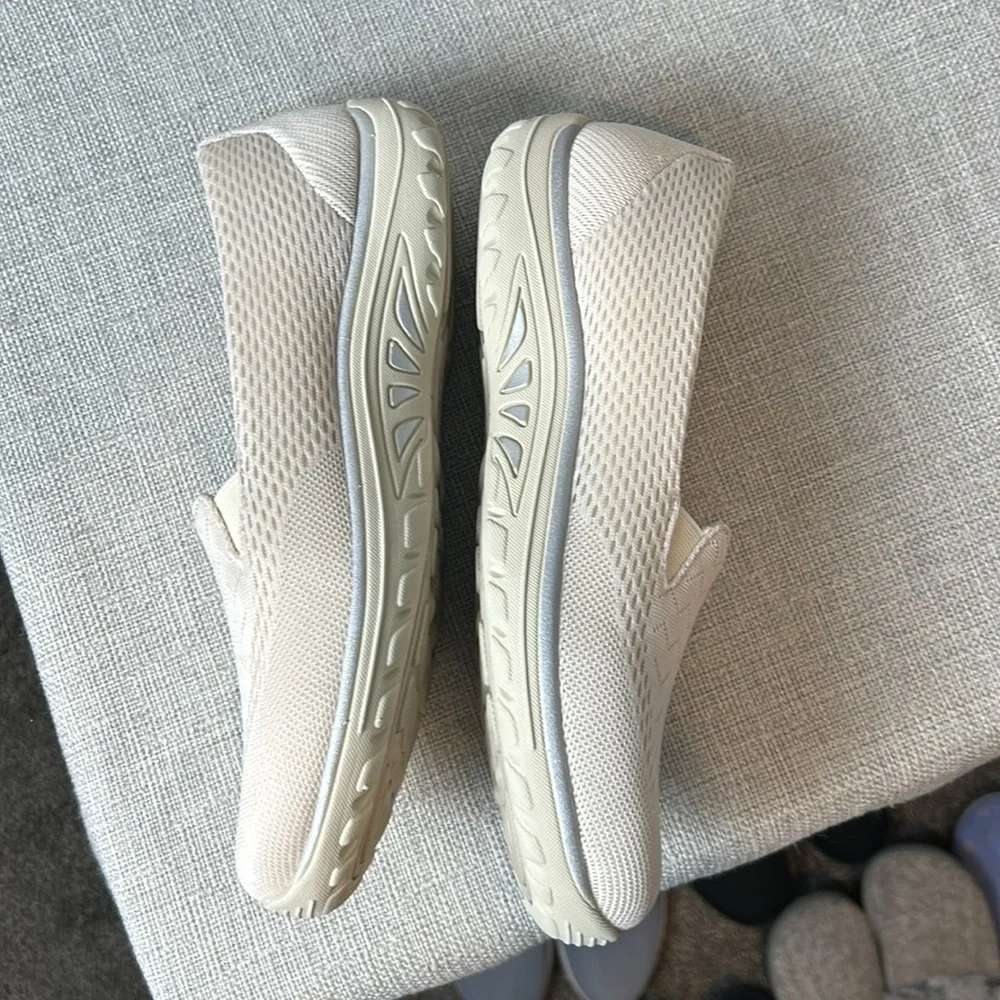 Skechers Women's Reggae Fest - Willows
Size 9 - Picture 9 of 15